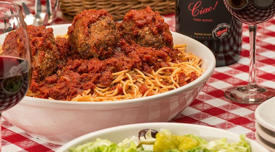 Buca Di Beppo signature dishes Spaghetti with Meat Sauce
Spicy Chicken Rigatoni
Chicken Parmigiana